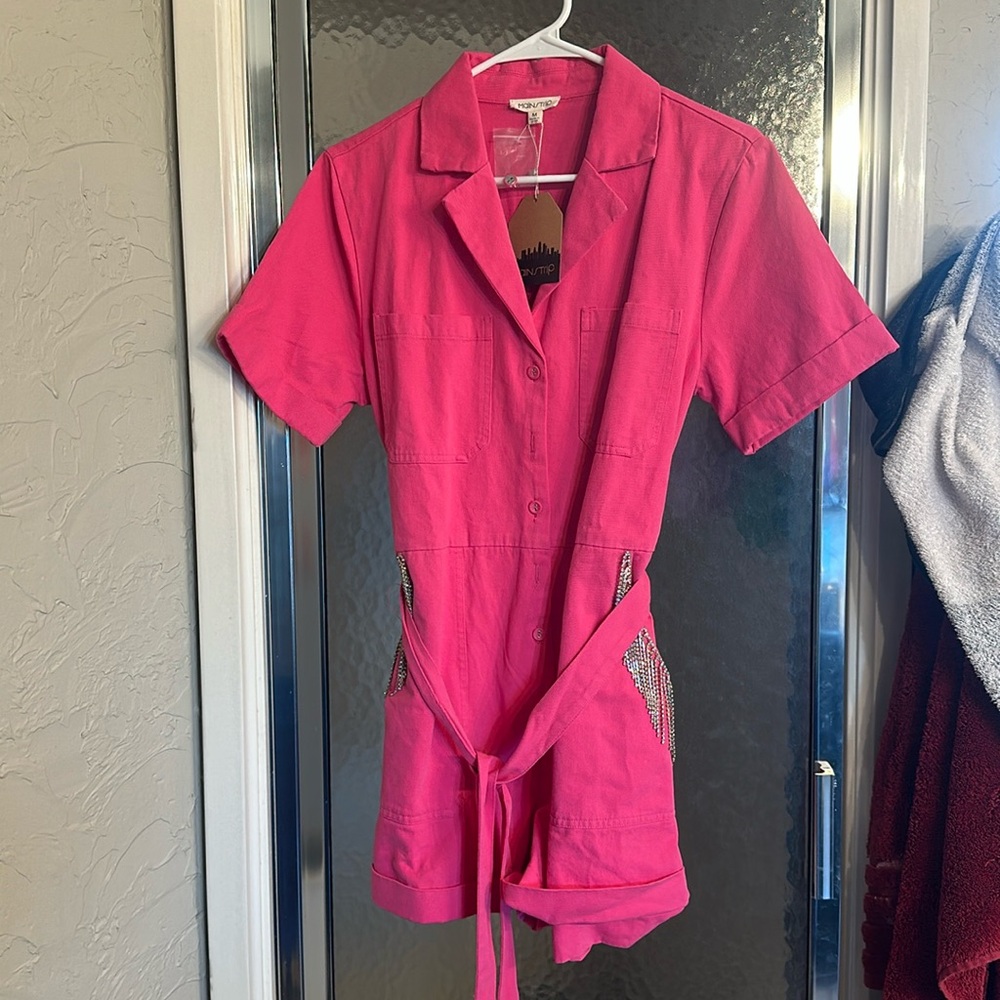 NWT mainstrip shorts romper pink